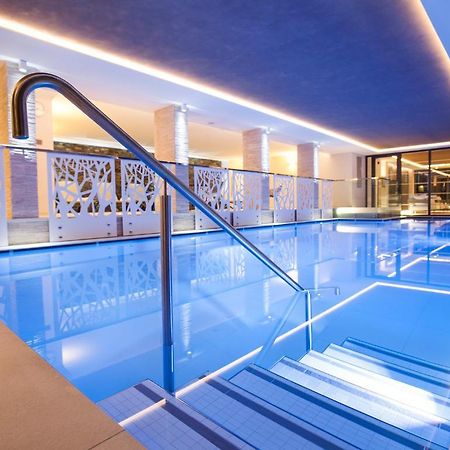 Hotel Europeo Alpine Charme & Wellness Pinzolo Exterior foto