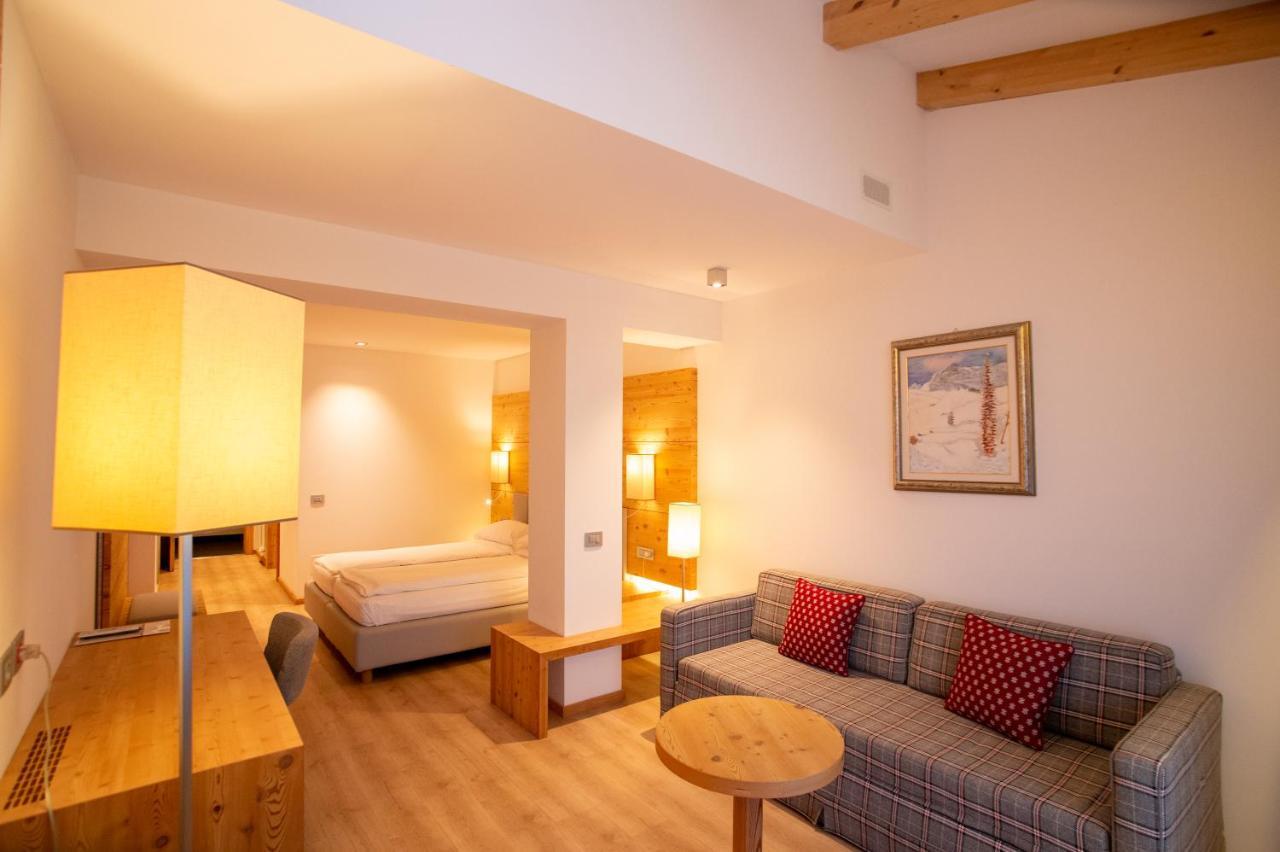 Hotel Europeo Alpine Charme & Wellness Pinzolo Exterior foto
