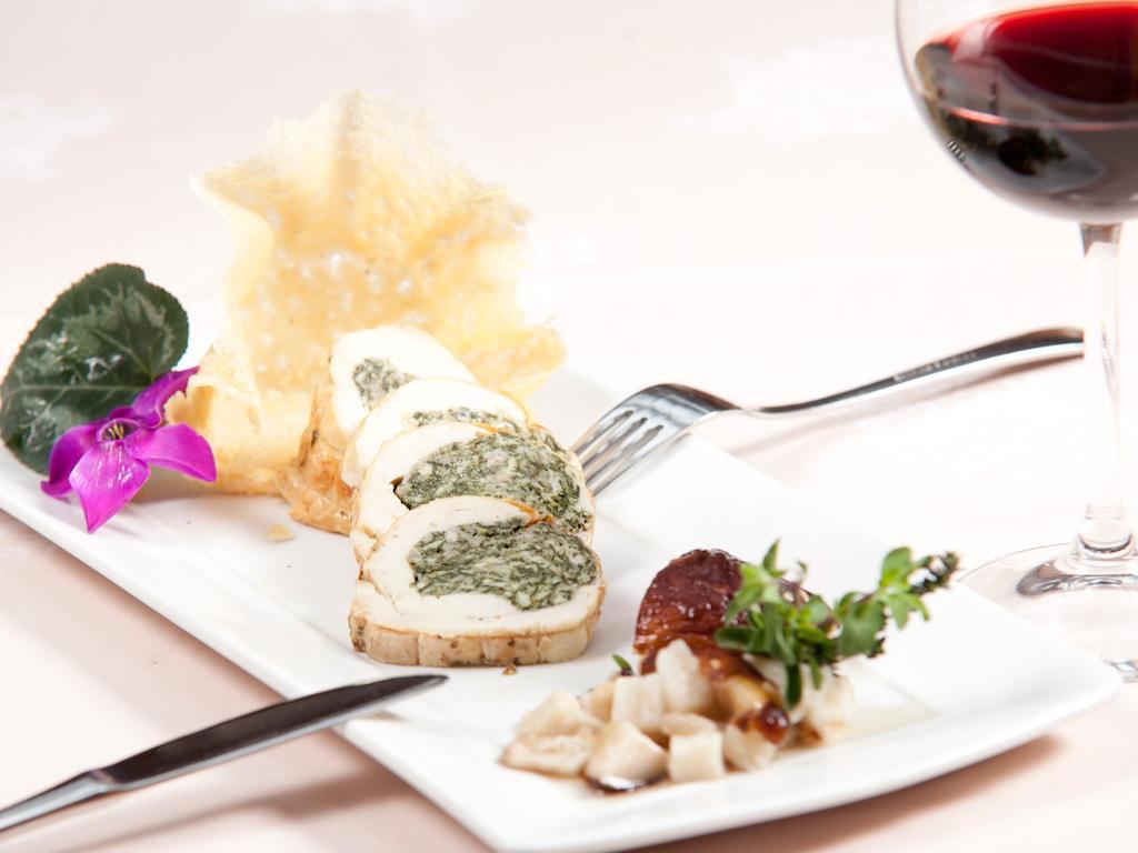 Hotel Europeo Alpine Charme & Wellness Pinzolo Exterior foto