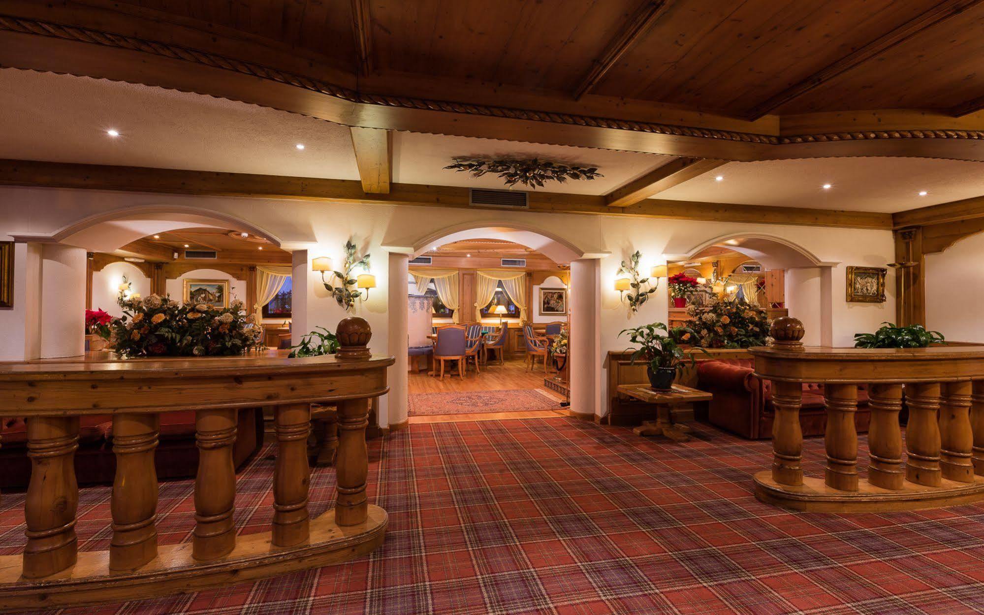 Hotel Europeo Alpine Charme & Wellness Pinzolo Exterior foto