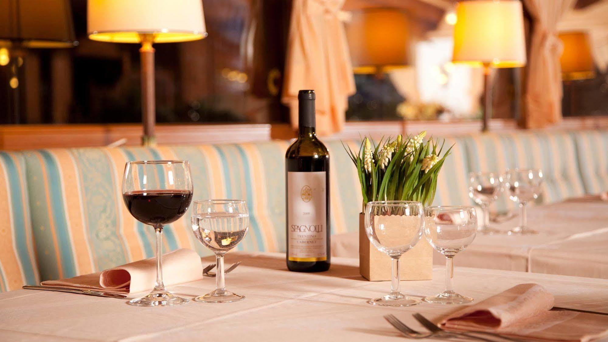 Hotel Europeo Alpine Charme & Wellness Pinzolo Exterior foto