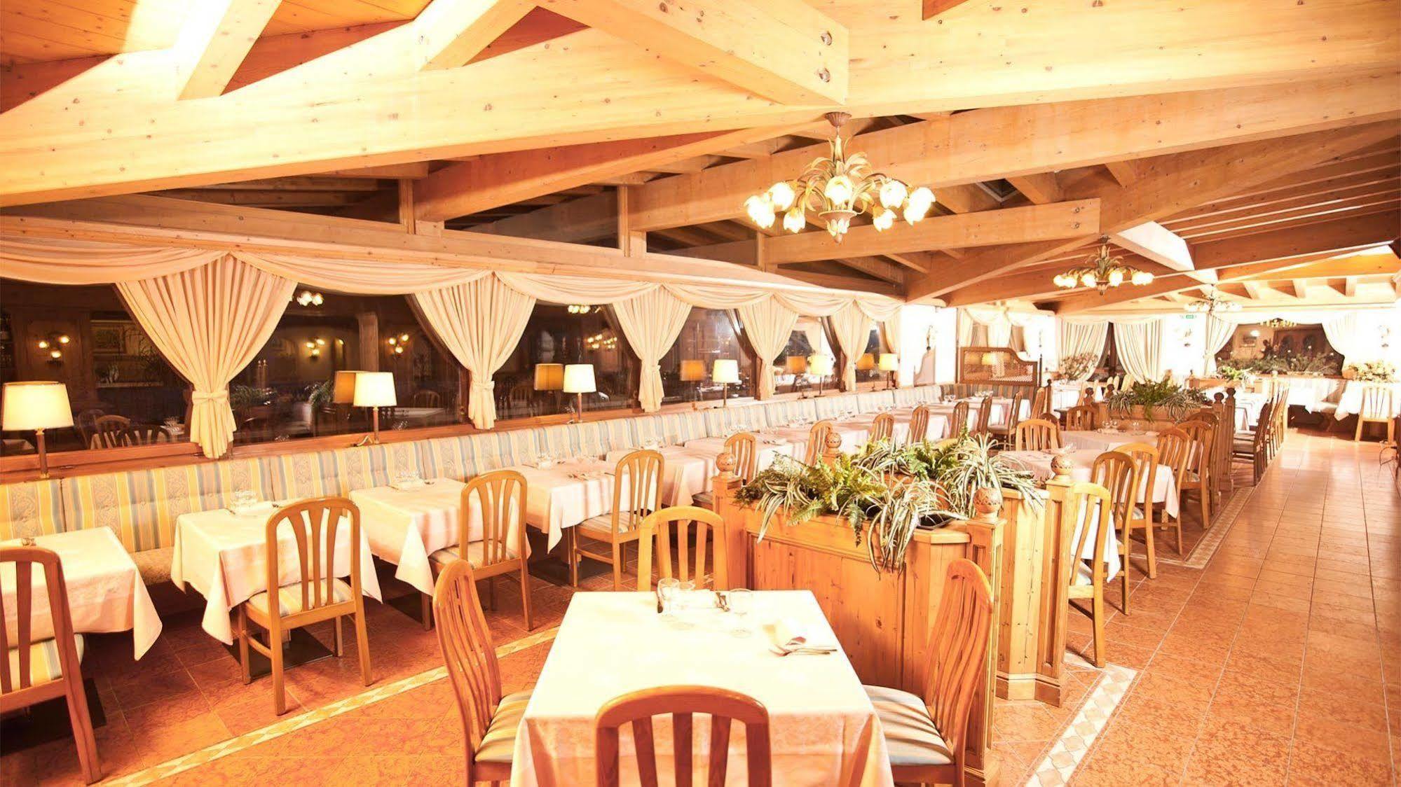 Hotel Europeo Alpine Charme & Wellness Pinzolo Exterior foto